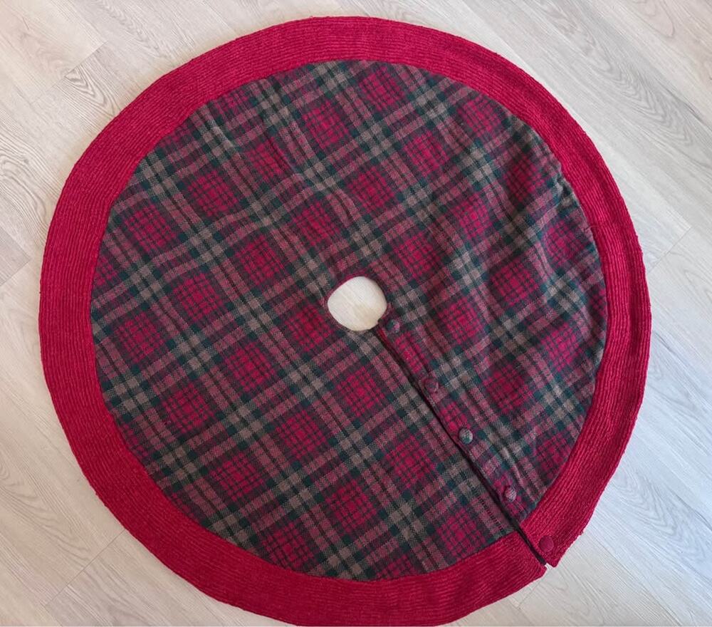 Traditional Red & Green Tartan Plaid Chenille Christmas Tree Skirt 43”